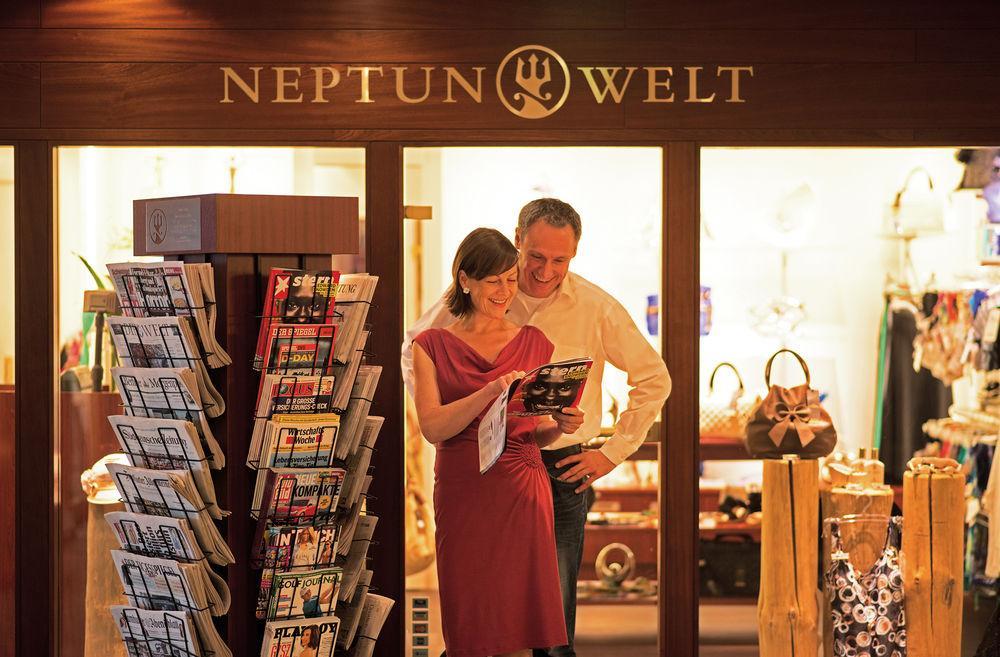 Hotel Neptun Rostock Exterior foto Neptun Welt